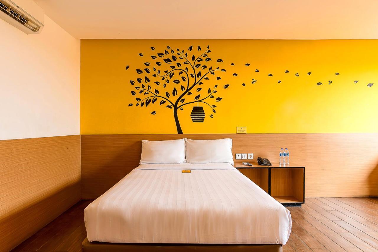 Yellow Bee Tangerang Eksteriør billede